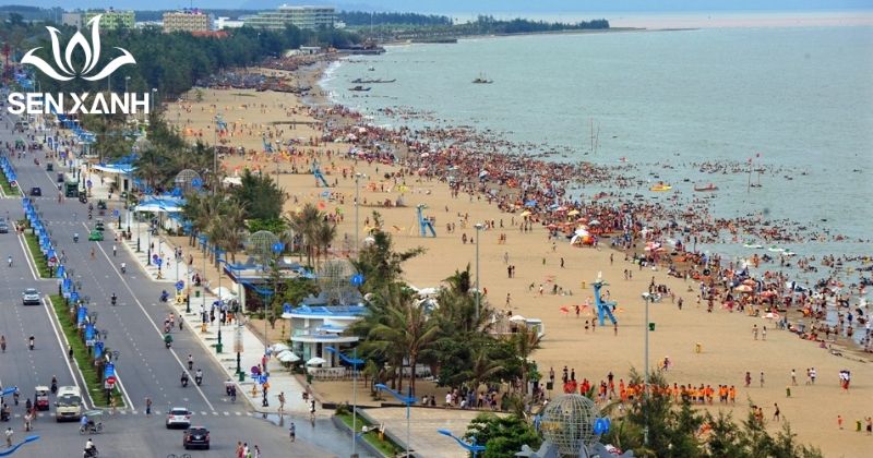 Biển Sầm Sơn là một trong những bãi biển rộng và nổi tiếng miền Bắc