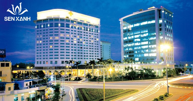 Kh&aacute;ch sạn hiện đại