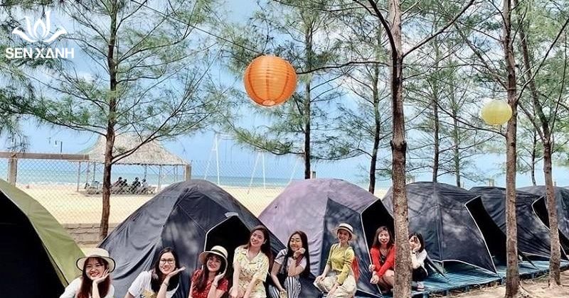 Hồ Tr&agrave;m Camping l&agrave; địa điểm team building theo phong c&aacute;ch d&atilde; ngoại &ndash; trải nghiệm, ph&ugrave; hợp với c&aacute;c doanh nghiệp trẻ