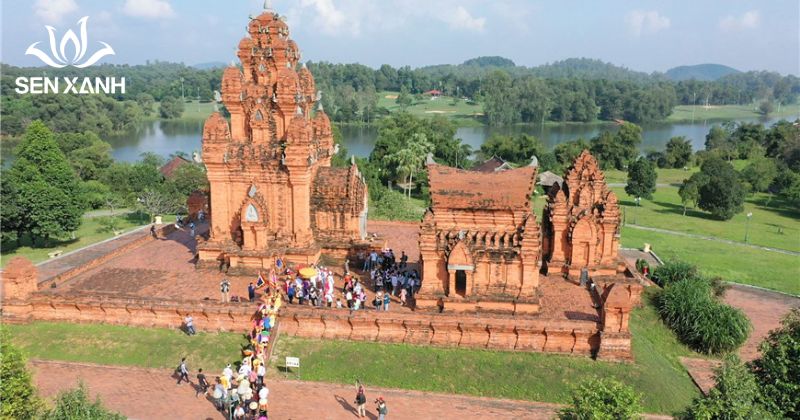 10+ địa điểm tổ chức team building cho nhóm nhỏ cực hấp dẫn Làng Văn hóa các Dân tộc Việt Nam là địa điểm phù hợp cho team building nhóm nhỏ mang tính trải nghiệm và giáo dục.