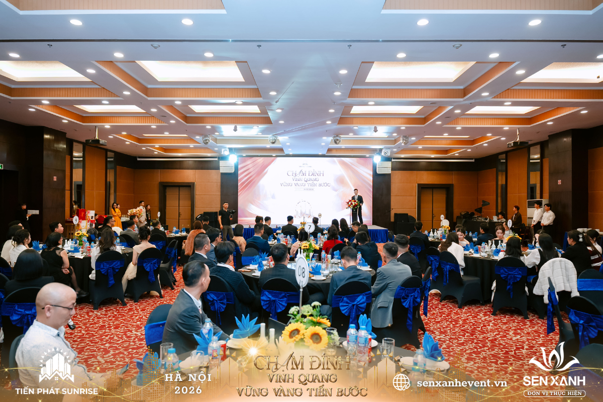 To&agrave;n cảnh kh&ocirc;ng gian ph&ograve;ng tiệc Year End Party