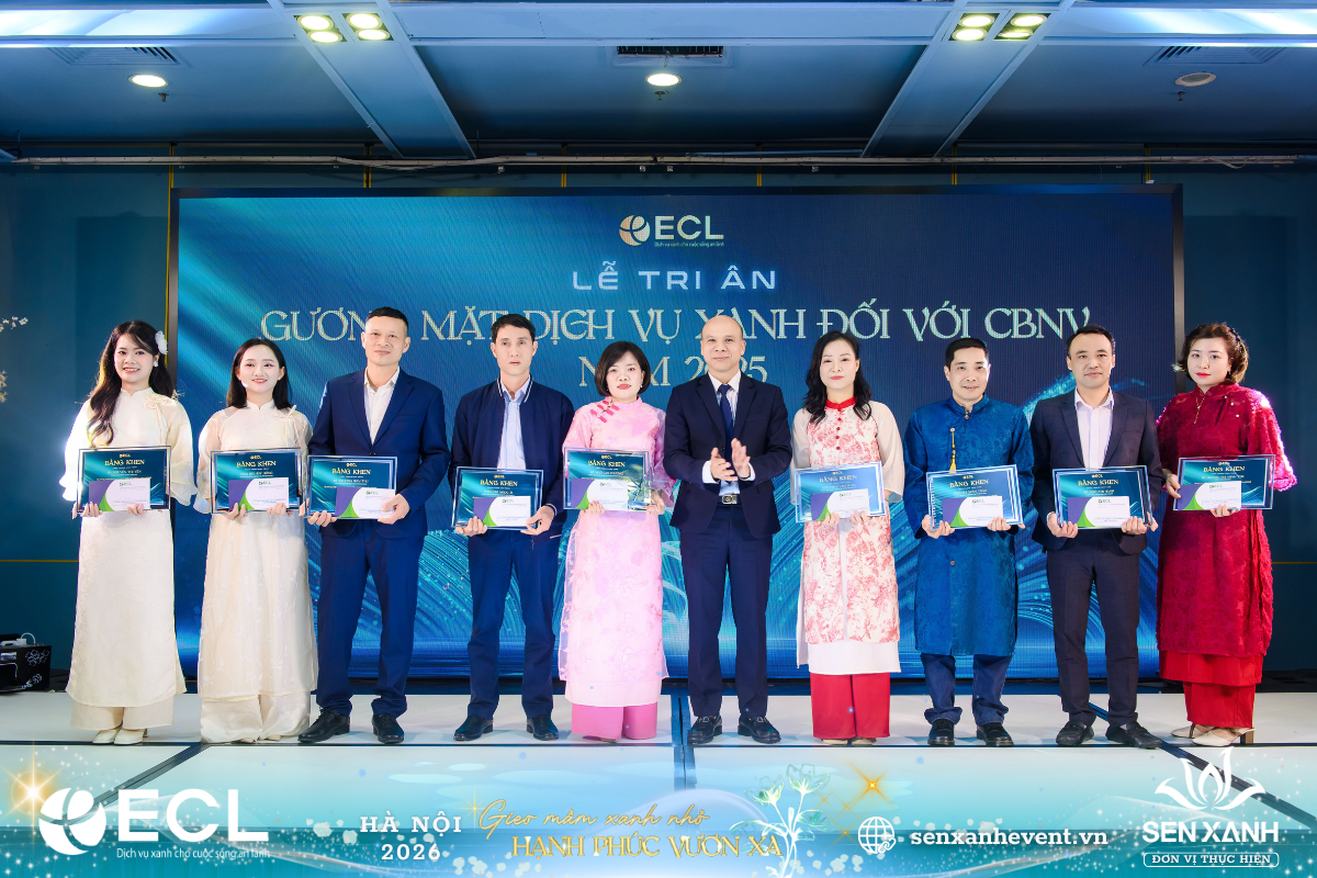 Vinh danh c&aacute;c c&aacute;n bộ nh&acirc;n vi&ecirc;n xuất sắc