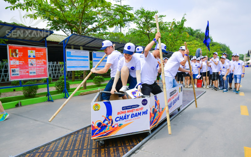 tr&ograve; chơi thi đấu trong ng&agrave;y hội thể thao