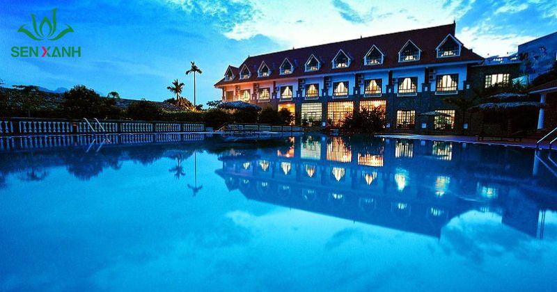 Khu nghỉ dưỡng với hồ bơi