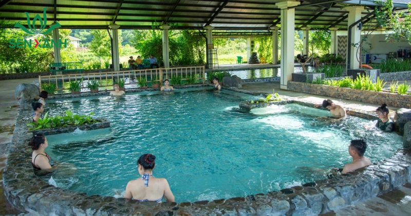 Khu nghỉ dưỡng c&oacute; bể bơi hấp dẫn