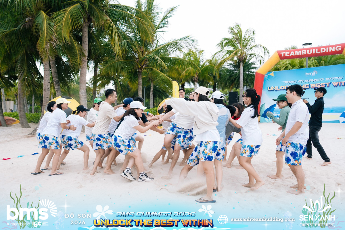 Game teambuilding tr&ograve; chơi cướp người